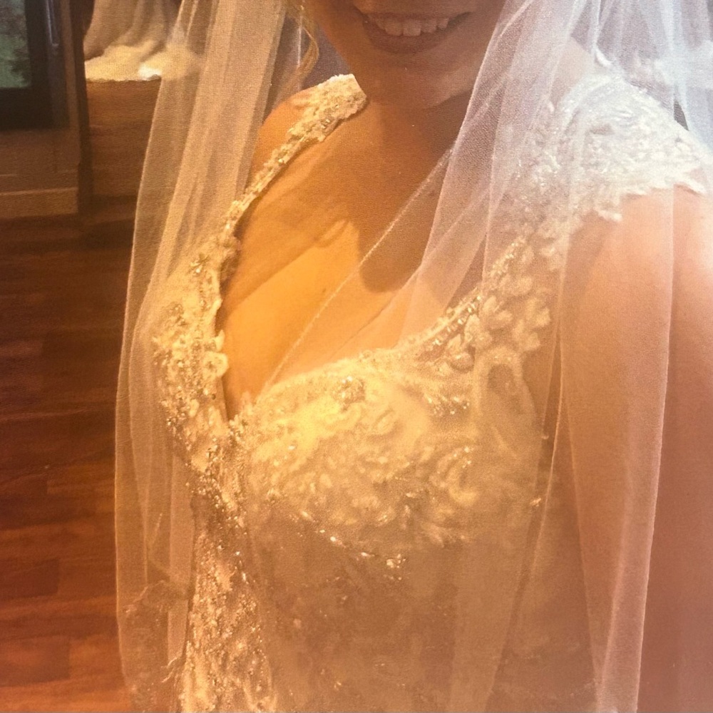 Maggie Sottero White Lace Wedding Dress - Picture 9 of 16